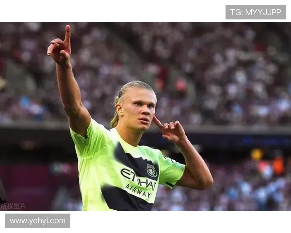 希勒盛赞哈兰德百球成就称其前锋特质令人钦佩